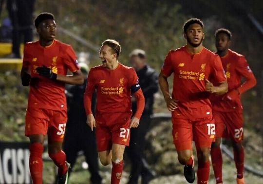 欧冠战报：阿纳别科夫门神难救主，凯拉特0-1奥林匹亚科斯